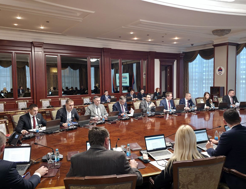 БАЊАЛУКА, 28. НОВЕМБРА /СРНА/ - Влада Републике Српске донијела је одлуку о изради стратегије сарадње са дијаспором с циљем да, између осталог, понуди привредно повезивање.