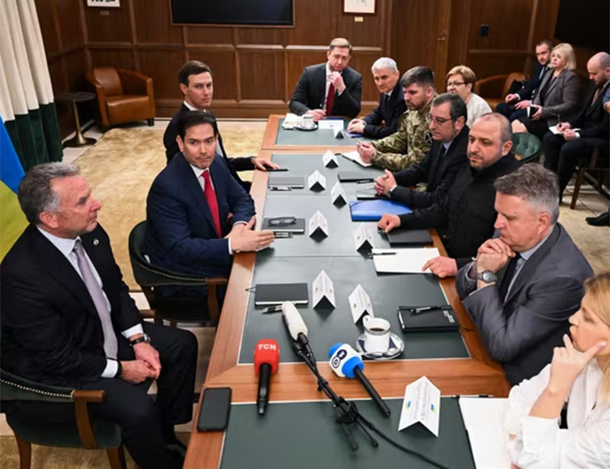 ВАШИНГТОН, 30. НОВЕМБРА /СРНА/ - Разговори између делегација САД и Украјине на Флориди укључују распоред будућих избора у Украјини и могућност размјене територија са Русијом, објавио је лист "Волстрит џурнал" позивајући се на високог званичника Бијеле куће.