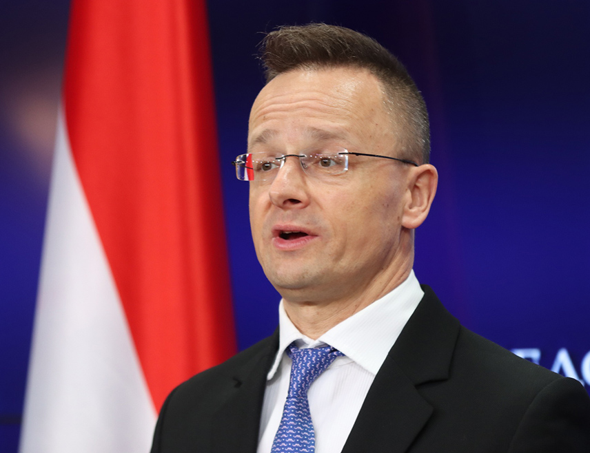 БУДИМПЕШТА, 1. ДЕЦЕМБРА /СРНА/ - Мађарска одржава односе са Русијом не само на основу потребе за безбједним испорукама нафте и гаса, већ и на основу кључне улоге Москве у међународном безбједносном систему, изјавио је мађарски министар спољних послова и трговине Петер Сијарто.