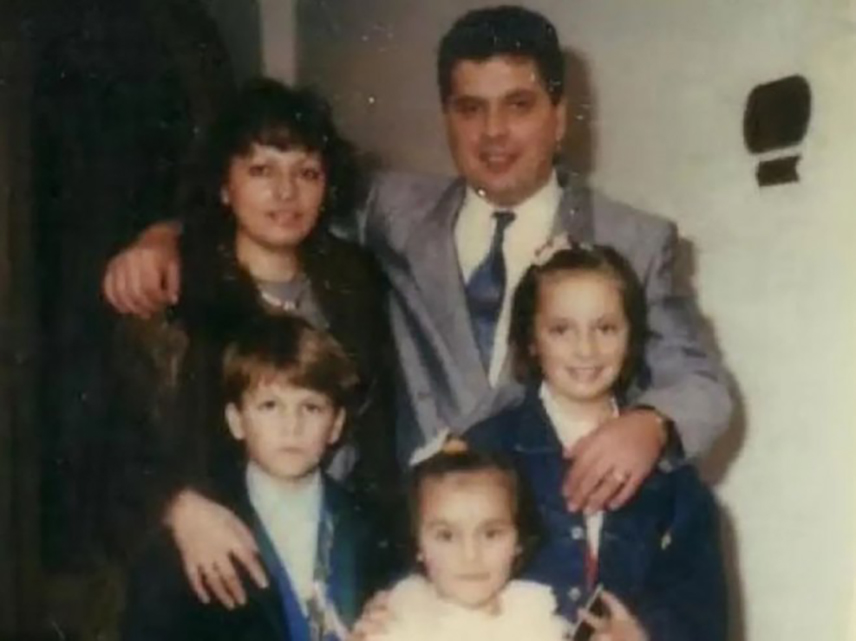 БЕОГРАД, 6. ДЕЦЕМБРА /СРНА/ - Навршиле су се 34 године од убиства трочлане српске породице Зец у Загребу 1991. године, једног од најтежих ратних злочина над српским цивилима у Хрватској који никад није дочекао потпуни правни епилог, саопштио је Документационо-информативни центар "Веритас".