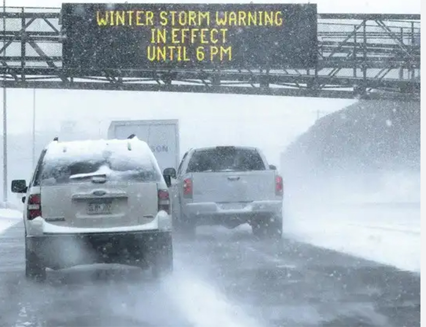 ВАШИНГТОН, 6. ДЕЦЕМБРА /СРНА/ - Упозорење на снијег и мећаве издато је за око 19 милиона становника у више америчких савезних држава гдје ће се температура ваздуха понегдје спустити и до минус 20 степени Целзијусових.