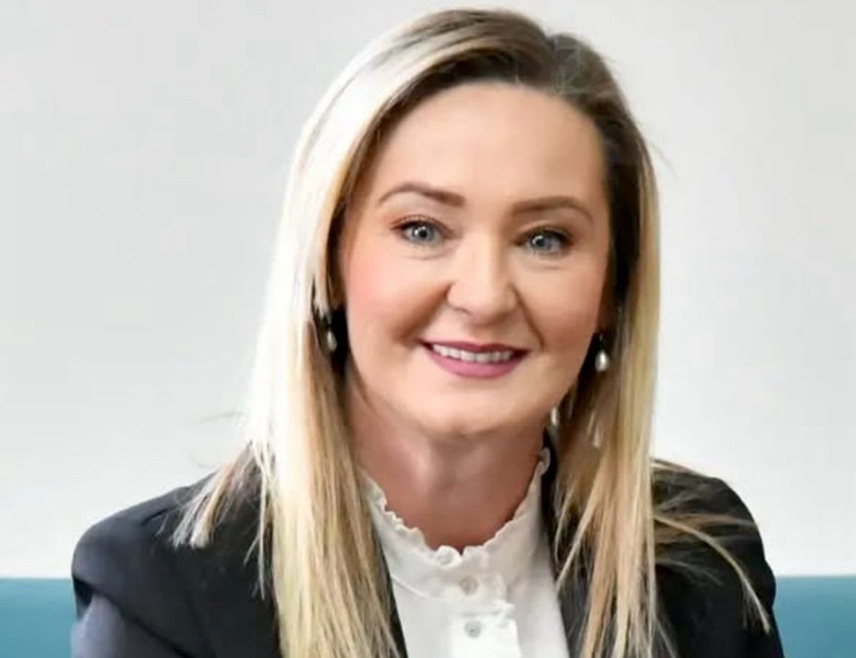 САРАЈЕВО, 7. ДЕЦЕМБРА /СРНА/ - У Сарајеву ће у петак, 12. децембра, бити отворена изложба "Женски отисци. Архивска грађа као свједок времена", посвећена женама чији су трагови сачувани у архивској грађи и историји БиХ, изјавила је Срни директор Архива БиХ Данијела Мрда.