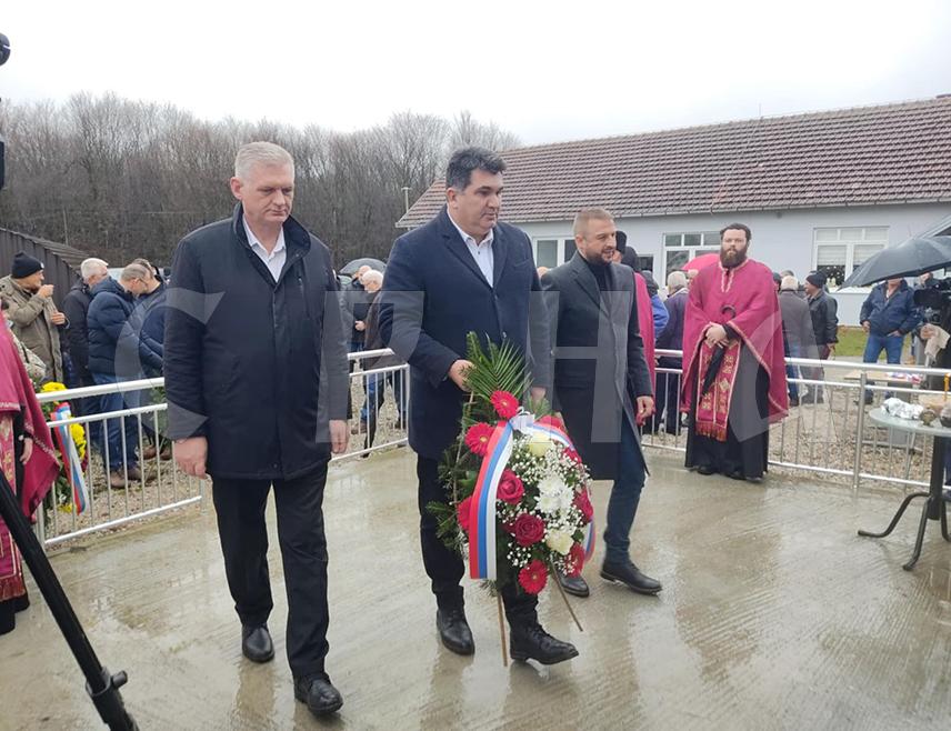 LOPARE, DECEMBER 7 /SRNA/ – A memorial service was held today in the village of Koretaši in the municipality of Lopare for 1,164 civilian victims of the Ustasha massacre committed in 1941 in the villages of Majevica, Podmajevica, Posavina and Semberija.