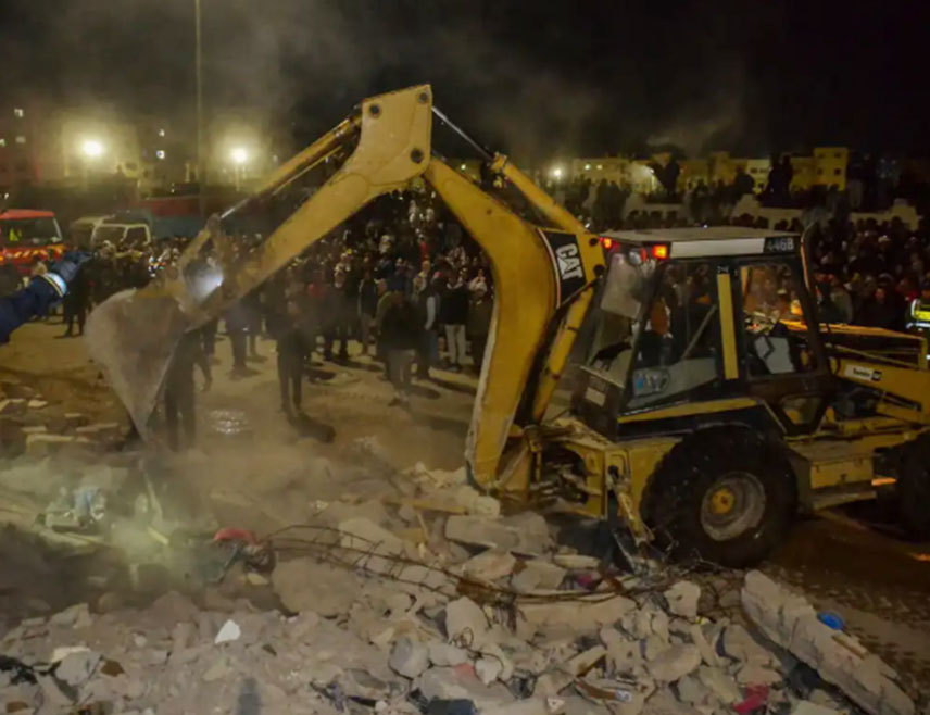 РАБАТ, 10. ДЕЦЕМБРА /СРНА/ - Број погинулих усљед урушавања двије стамбене зграде у мароканском граду Фезу порастао је на 22, јавља Ројтерс.