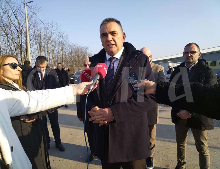 PELAGIĆEVO, DECEMBER 12 /SRNA/ - Republika Srpska Prime Minister Savo Minić stated after today’s ceremonial opening of a new facility at the region’s largest chicken farm, "Andrić-farm" in Pelagićevo, that this agricultural production in Republika Srpska is expanding and has been brought to perfection.