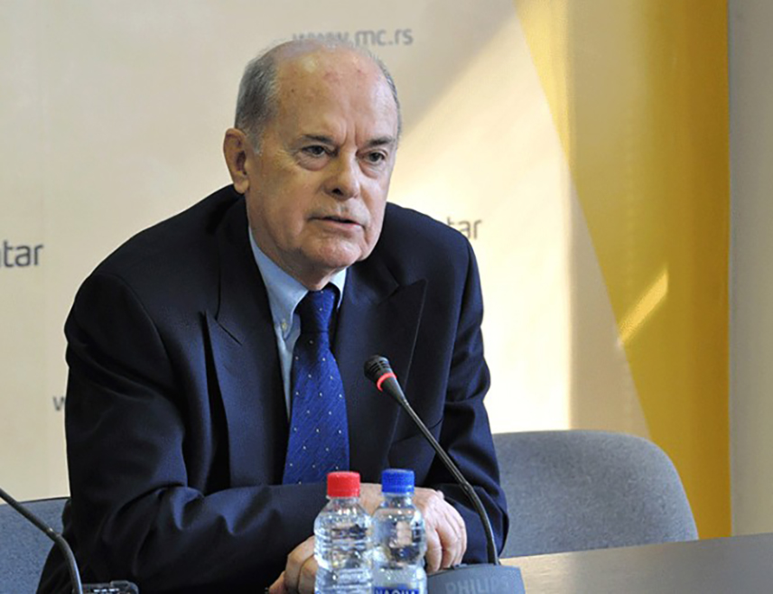 БЕОГРАД, 14. ДЕЦЕМБРА /СРНА/ - Бивши министар спољних послова СР Југославије Владислав Јовановић оцијенио је да оштра реторика америчког предсједника Доналда Трампа о европским и НАТО савезницима потврђује да се САД окрећу приоритетима, првенствено пацифичком региону и борби за драгоцјене метале.