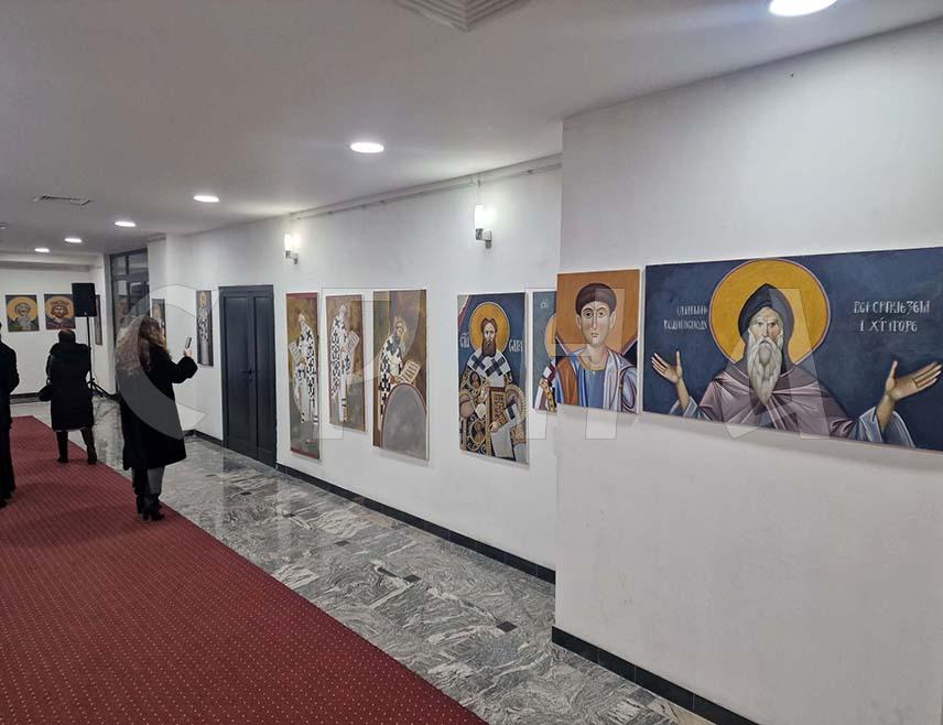 ISTOČNO SARAJEVO, DECEMBER 14 /SRNA/ – Tonight, an exhibition of works by students of the Iconography School at the Orthodox Youth Centre of the Dabar-Bosnia Metropolitanate "Saint Peter of Sarajevo" was opened at the Cultural Centre Istočno Novo Sarajevo, to mark the 850th anniversary of the birth of Saint Sava.