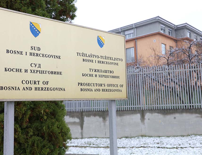 САРАЈЕВО, 15. ДЕЦЕМБРА /СРНА/ - Пред Судом БиХ за данас је заказано изрицање пресуде Далибору Раилићу и Александру Миљатовићу, оптуженима за убиство начелника Сектора криминалистичке полиције Полицијске управе Приједор Раденка Башића.