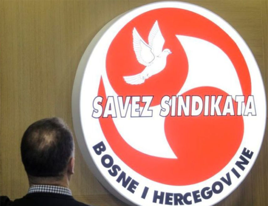 САРАЈЕВО, 15. ДЕЦЕМБРА /СРНА/ - Синдикална потрошачка корпа за новембар износи 3.355 КМ, а њена покривеност просјечном платом је 47,78 одсто, саопштено је из Савез самосталних синдиката БиХ.