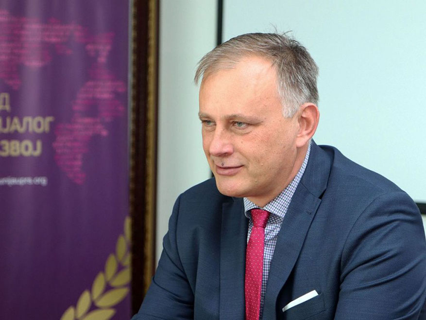 БАЊАЛУКА, 16. ДЕЦЕМБРА /СРНА/ - Потпредсједник Уније послодаваца Републике Српске Саша Тривић рекао је да је Приједлог програма екномских реформи Српске за период 2026-2028. године амбициозно рађен, а да је посебно важно што се Влада ухватила у коштац са сивом економијом.