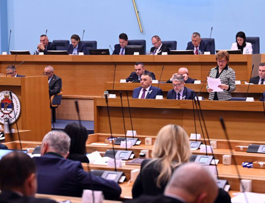 БАЊАЛУКА, 16. ДЕЦЕМБРА /СРНА/ - Министар финансија Републике Српске Зора Видовић изјавила је да је предложени буџет за 2026. годину од 7,409 милијарди КМ за 659 милиона КМ или 9,8 одсто већи у односу на други ребаланс буџета за ову годину.