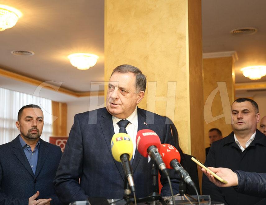 DOBOJ, DECEMBER 17 /SRNA/ – SNSD President Milorad Dodik has stated he is fully aware that he is unacceptable to the Bosniak political elite in every respect, not only as a party leader, but stressed that he will nevertheless continue fighting for the fundamental political goals related to Republika Srpska.