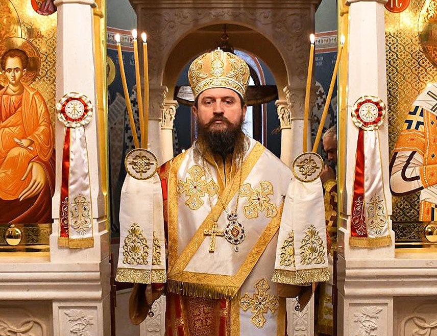 БИХАЋ, 18. ДЕЦЕМБРА /СРНА/ - Његово преосвештенство епископ бихаћко-петровачки и рмањски Сергије истакао је да се у данима када је ишчекује Свети Никола треба присјећати предака који су лили крв да би распета Крајина васксрнула.