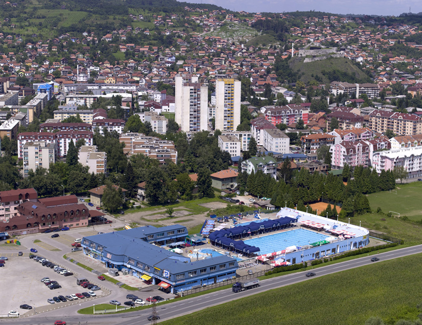 ДОБОЈ, 20. ДЕЦЕМБРА /СРНА/ - Централни информациони систем /ЦИС/, који као обавезна евиденција долазака и ноћења креће са примјеном 1. јануара, увешће више реда у систем пријављивања гостију и омогућити локалним заједницама да плански организују смјештајне капацитете, речено је Срни у Туристичкој организацији Добој.