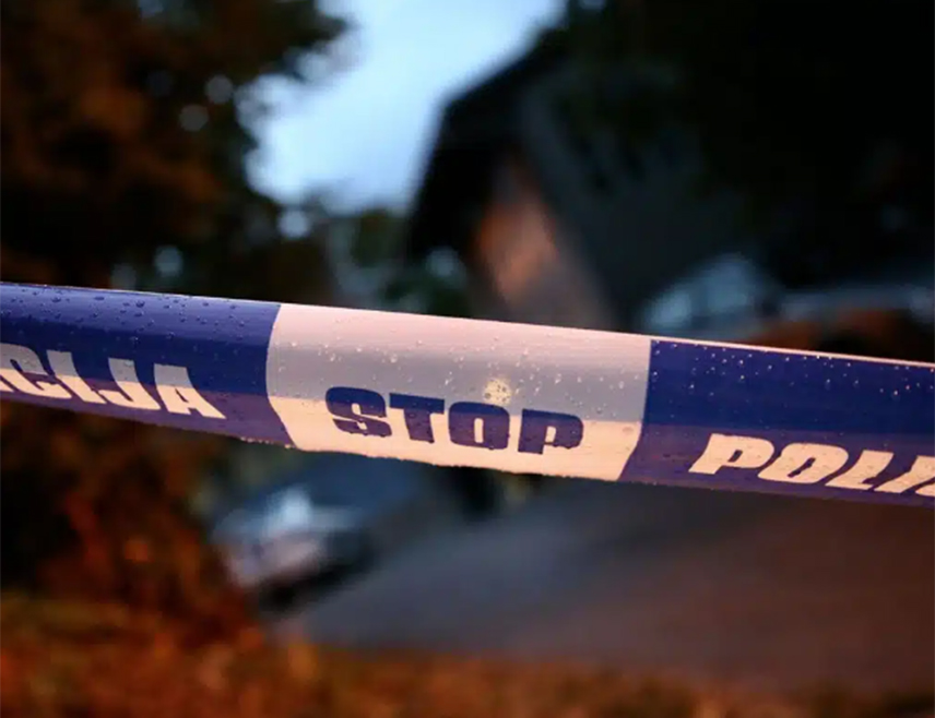 ПОДГОРИЦА, 20. ДЕЦЕМБРА /СРНА/ - Тијело турског држављанина пронађено је у возилу у провалији дубокој 70 метара код мјеста Станишићи изнад Будве, након што се за њим трагало послије пријављеног нестанка.