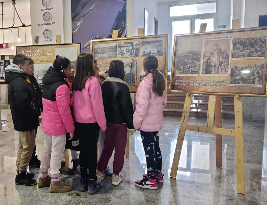 ПАЛЕ, 22. ДЕЦЕМБРА/СРНА/ - На Палама ће од данас бити отворена изложба о Добојском логору и страдању српских цивила у Првом свјетском рату.