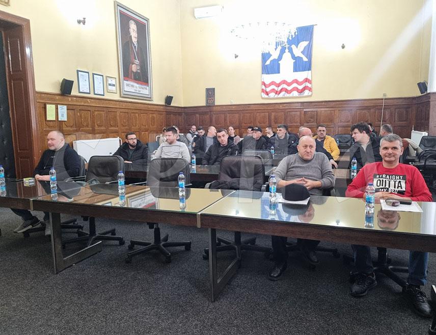 БИЈЕЉИНА, 22. ДЕЦЕМБРА /СРНА/ - Развојна агенција града Бијељина потписала је данас уговоре о додјели 334.600 КМ подстицаја са 68 привредника који су то право оставрили по пет расписаних јавних позива.