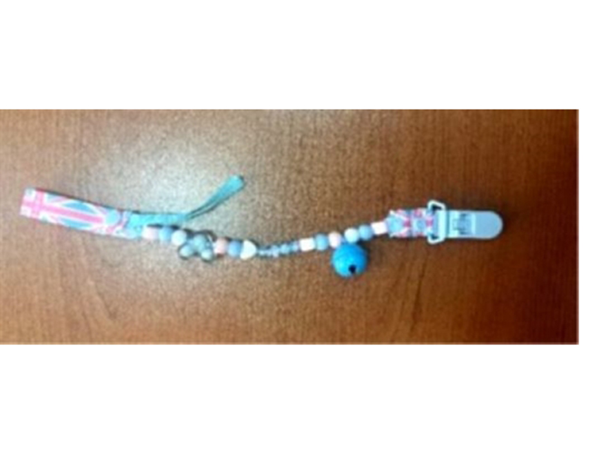 ИСТОЧНО САРАЈЕВО, 23. ДЕЦЕМБРА /СРНА/ - Са тржишта БиХ повучено је 26 комада држача за цуцле, јер су представљали озбиљан ризик за потрошаче, док су за 1.449 комада отклоњене административне неусклађености, објавила је Агенција за надзор над тржиштем БиХ.