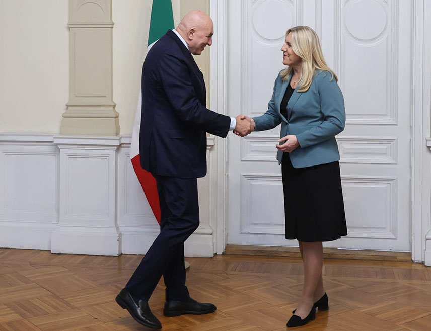 SARAJEVO, DECEMBER 24 /SRNA/ - The Serb member of the BiH Presidency Željka Cvijanović stressed that, as a sovereigntist, she believes it is high time for BiH to be returned to its peoples and institutions, for foreign interventionism to be rejected, and for its harmful consequences to be removed.