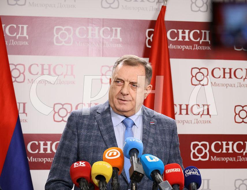 БАЊАЛУКА, 24. ДЕЦЕМБРА /СРНА/ - Предсједник СНСД-а Милорад Додик изјавио је да је Централна изборна комисија БиХ /ЦИК/ пробудила српски инат и да ће на поновљеним изборима за предсједника Републике Српске на 136 бирачких мјеста разлика у корист кандидата ове странке Синише Карана бити већа од 15.000 гласова.