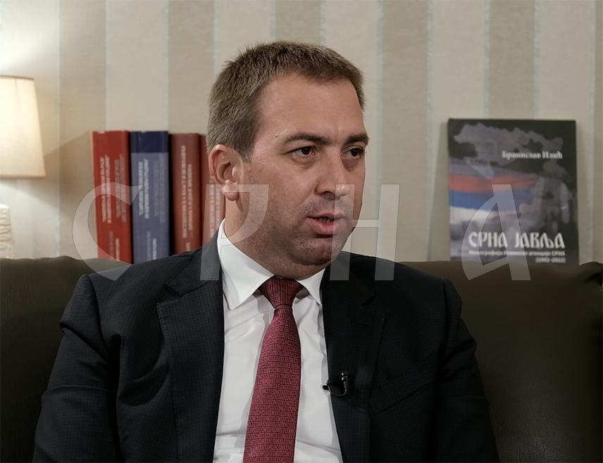 БАЊАЛУКА, 25. ДЕЦЕМБРА /СРНА/ - Предсједник СПС-а Горан Селак рекао је да покушаји из Сарајева и дијела међународне заједнице да намећу политичка рјешења и бирају предсједника Републике Српске представљају директан удар на демократску вољу српског народа и институције Српске.