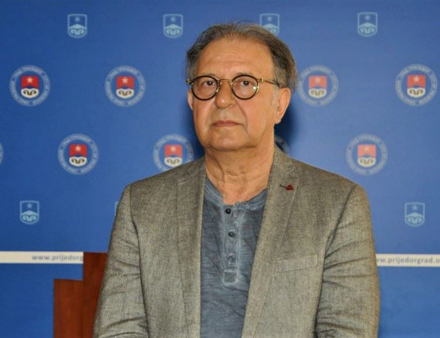 ПРИЈЕДОР, 25. ДЕЦЕМБРА /СРНА/ - Градска изборна комисија /ГИК/ у Приједору сматра да има основа да се уложи приговор Апелационом вијећу Суда БиХ на одлуку ЦИК-а БиХ о поништавању пријевремених избора за предсједника Републике Српске на 136 бирачких мјеста у 17 изборних јединица, изјавио је Срни предсједник приједорског ГИК-а Жељко Шкондрић.