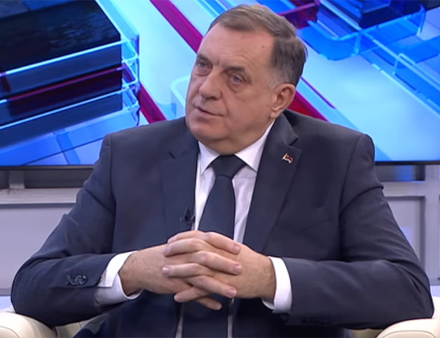 БАЊАЛУКА, 25. ДЕЦЕМБРА /СРНА/ - Дан Републике Српске, 9. јануар, биће обиљежен онако како смо то институционално уредили, рекао је лидер СНСД-а Милорад Додик.