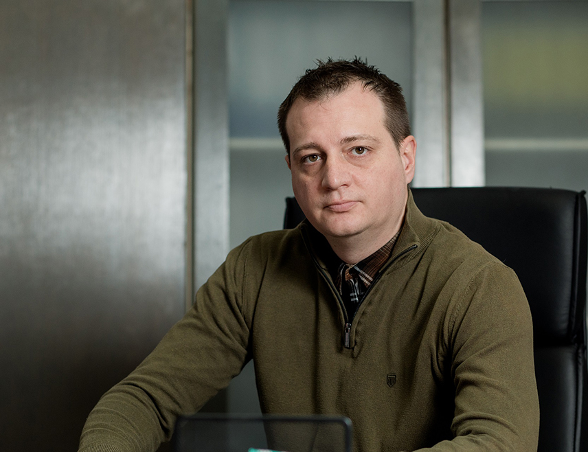 БИЈЕЉИНА, 26. ДЕЦЕМБРА /СРНА/ - Директор компаније "Орао" у Бијељини Марко Мркајић изјавио је данас да је пословна година завршена успјешно и да су веома задовољни што су уговорили нове пројекте и растерећено улазе у 2026. годину.