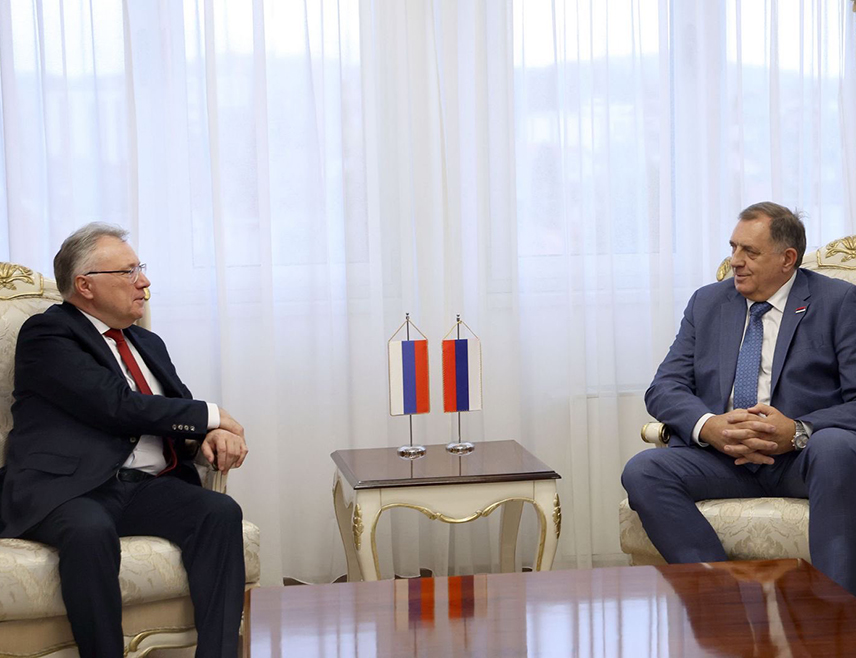 BANJA LUKA, DECEMBER 26 /SRNA/ – SNSD President Milorad Dodik and Russian Ambassador to BiH Igor Kalabukhov expressed their shared commitment to continuing cooperation between Republika Srpska and the Russian Federation, with the aim of fostering political, economic, and overall development.