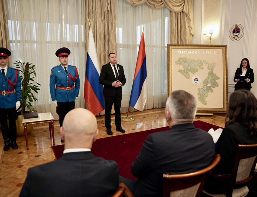BANJA LUKA, DECEMBER 26 /SRNA/ - The Minister of Internal Affairs of Republika Srpska, Željko Budimir, said he is honoured to have received a high state decoration of the Russian Federation "The Pushkin Medal" by decree of Russian President Vladimir Putin, and stressed that efforts to further strengthen ties between Serbs and Russians will continue.