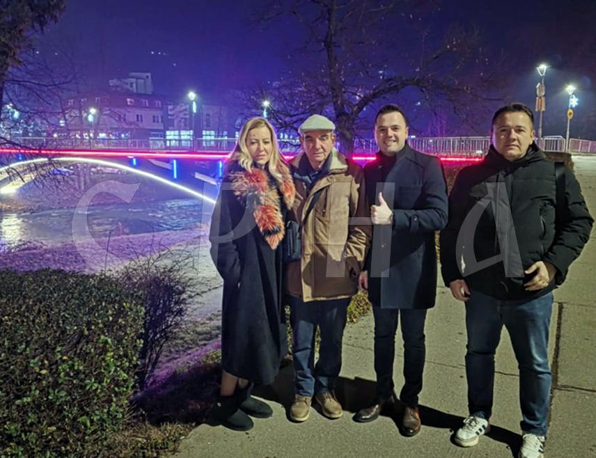 ФОЧА, 27. ДЕЦЕМБРА /СРНА/ - Фочанска Сат-кула Мехмед паше Кукавице и два моста на Ћехотини вечерас су засијали у пуној љепоти након што су добили савремену лед-расвјету у оквиру пројекта прекограничне сарадње Фоче са Плужинама у Црној Гори.