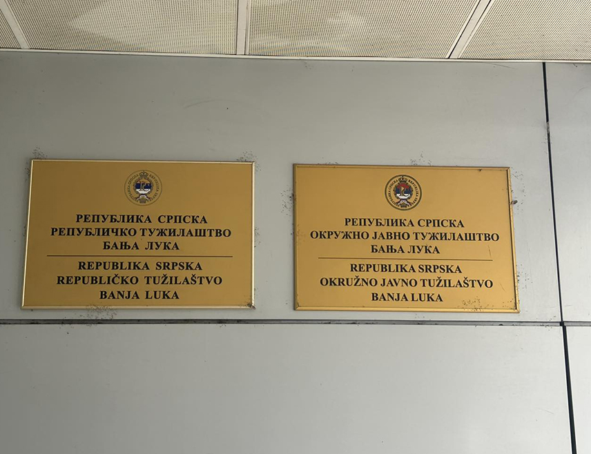 БАЊАЛУКА, 28. ДЕЦЕМБРА /СРНА/ - Окружно јавно тужилаштво Бањалука предложило је притвор за А. Г. /39/ који се сумњичи за насиље над супругом.
