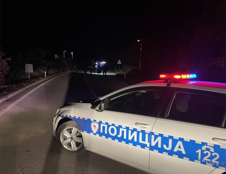 ДОБОЈ, 28. ДЕЦЕМБРА /СРНА/ - Једно лице је погинуло, а четири су повријеђена у судару два возила на подручју Модриче, саопштено је из добојске Полицијске управе.