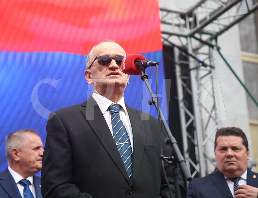 ISTOČNO SARAJEVO, DECEMBER 29 /SRNA/ – Counterterrorism expert Dževad Galijašević told SRNA that the call by former head of the Islamic Community in BiH Mustafa Cerić urging Bosniaks to buy real estate in Republika Srpska is not surprising, as everyone wants to live in Republika Srpska, which is legally regulated and safe, but that it is a signal that all aspects of such a policy by radical and Islamist elements should be carefully examined.