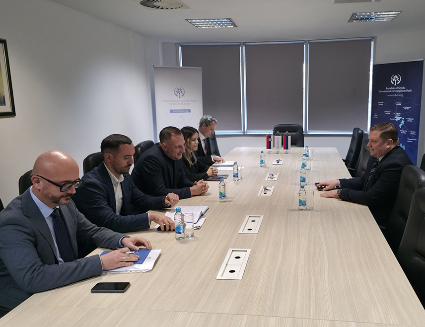 BANJA LUKA, DECEMBER 29 /SRNA/ – Representatives of the Investment-Development Bank /IDB/ of Republika Srpska and Serbia's Directorate for Cooperation with the Diaspora and Serbs in the Region today agreed on a work plan for 2026 and ways to promote investment opportunities in Republika Srpska to the business diaspora.