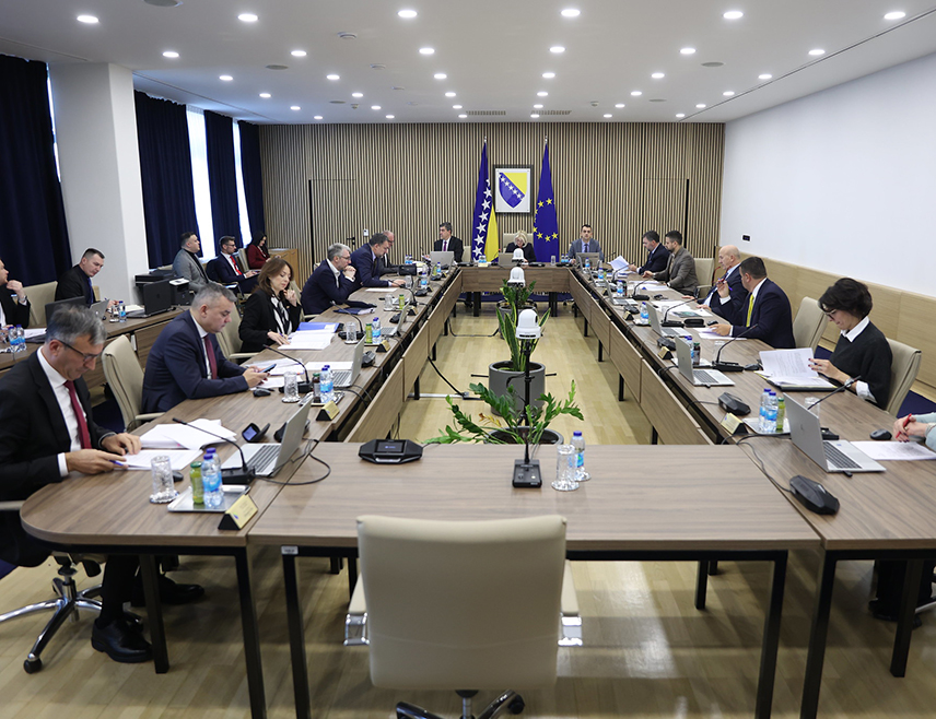 САРАЈЕВО, 30. ДЕЦЕМБРА /СРНА/ - Савјет министара донио је, на приједлог Министарства цивилних послова, одлуку о измјени и допуни пописа дроге, чиме се отвара пут за медицинску употребу канабиса у БиХ.