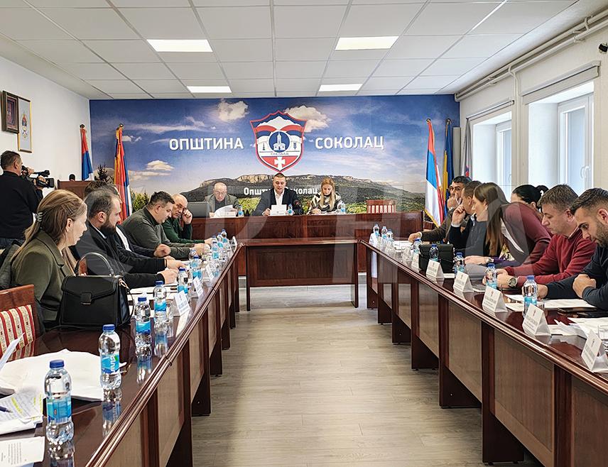 СОКОЛАЦ, 30. ДЕЦЕМБРА /СРНА/ - Скупштина општине Соколац једногласно је усвојила буџет за наредну годину у износу од 14.950.400 КМ, који је мањи за 65.000 КМ у односу на нацрт.