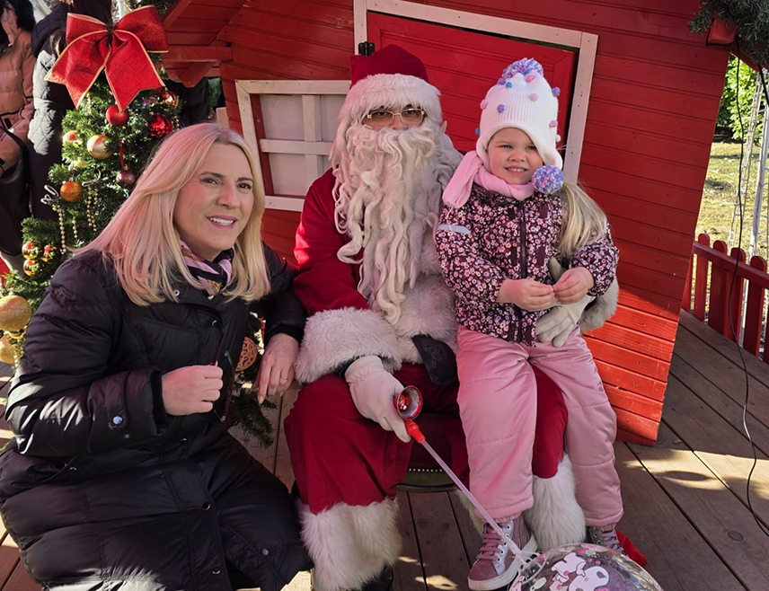 БАЊАЛУКА, 31. ДЕЦЕМБРА /СРНА/ - Српски члан Предсједништва БиХ Жељка Цвијановић истакла је данас да су празници вријеме за породицу.