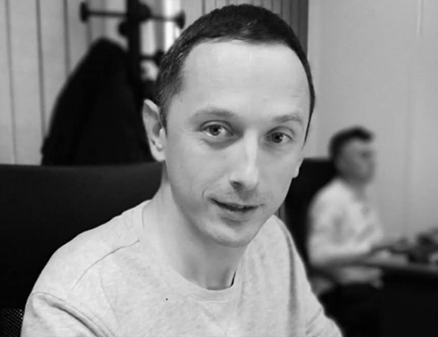 КОТОР ВАРОШ, 2. ЈАНУАРА /СРНА/ - Дугогодишњи новинар Дарко Гавриловић сахрањен је данас на Новом гробљу у Котор Варошу.