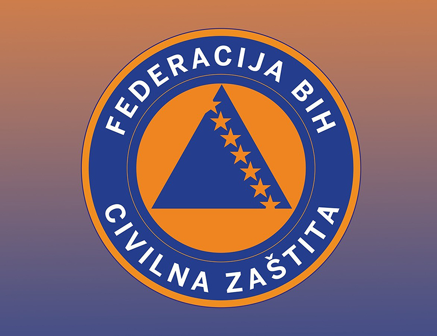 САРАЈЕВО, 4. ЈАНУАРА /СРНА/ - Федерална управа Цивилне заштите упозорила је на реалну опасност од поплава у наредним данима усљед најављених обилних падавина на подручју Федерације БиХ /ФБиХ/ и издала препоруке јавним предузећима, службама и институцијама да предузму неопходне мјере.