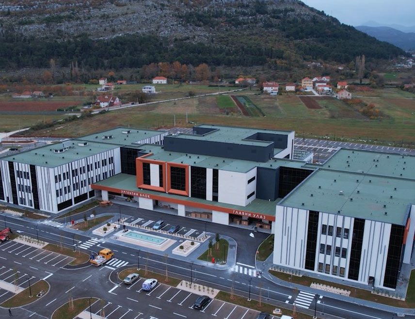 БАЊАЛУКА, 4. ЈАНУАРА /СРНА/ - Предсједник Народне скупштине Републике Српске Ненад Стевандић рекао је Срни да је сутрашње отварање нове болнице у Требињу изузетно важно за читав здравствени систем Српске који је најправеднији и заснован на солидарности и хуманости.