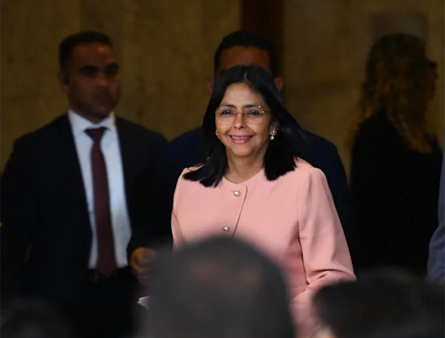 КАРАКАС, 5. ЈАНУАРА /СРНА - РИА Новости/ - Потпредсједник Венецуеле Делси Родригез званично је преузела дужност вршиоца дужности предсједника државе.