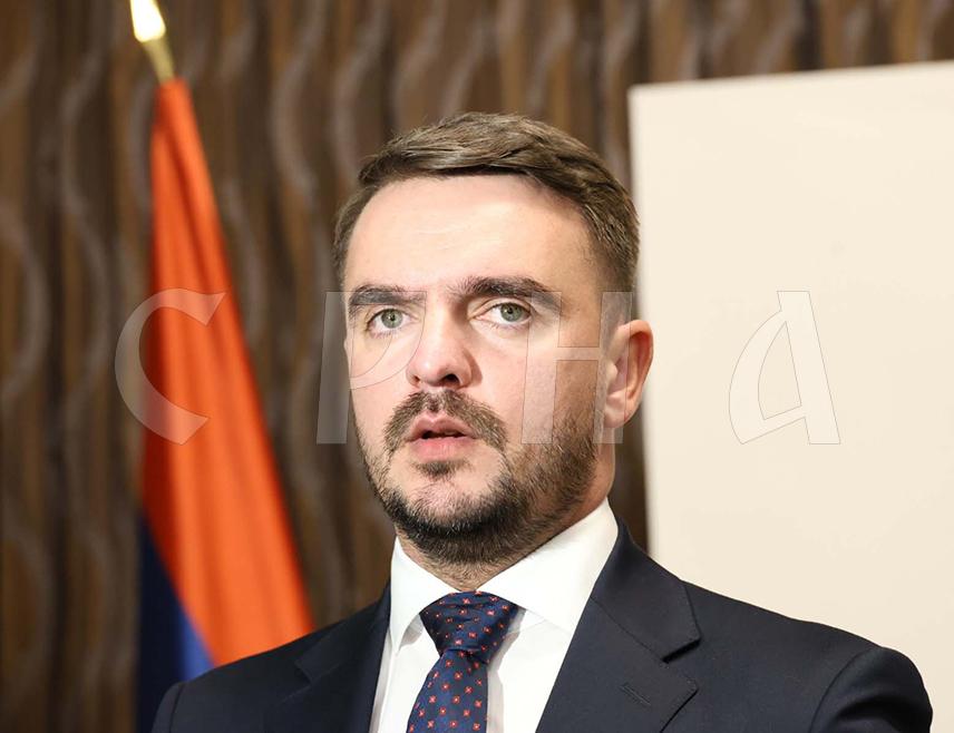 БАЊАЛУКА, 6. ЈАНУАР /СРНА/ - Потпредсједник Републике Српске Давор Прањић честитао је Божић свим православним вјерницима, уз жељу да празник рођења Исуса Христа протекне у миру, достојанству и породичној блискости.