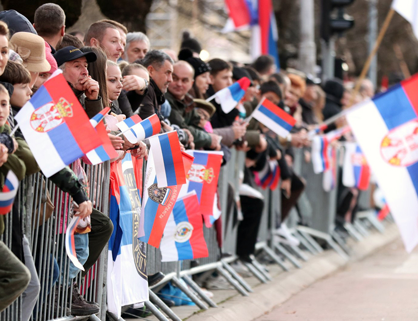 БАЊАЛУКА, 6. ЈАНУАРА /СРНА/ - Министарство рада и борачко-инвалидске заштите позвало је све грађане да својим присуством увеличају централни догађај обиљежавања Дана Републике Српске - свечани дефиле који ће бити одржан 9. јануара у Бањалуци.