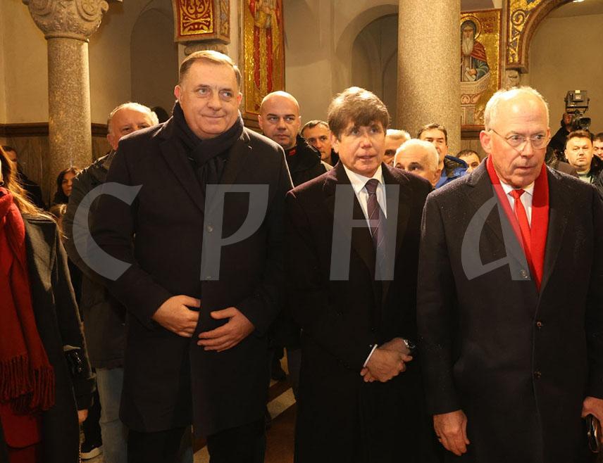 ДОДИК: И АМ ГЛАД ТХАТ РОД БЛАГОЈЕВИЦХ ИС WИТХ УС АГАИН