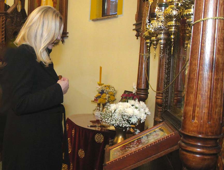 БАЊАЛУКА, 7. ЈАНУАРА /СРНА/ - Српски члан Предсједништва БиХ Жељка Цвијановић пожељела је свима који прослављају Божић да им празник Христовог рођења донесе добро здравље, радост и благостање.