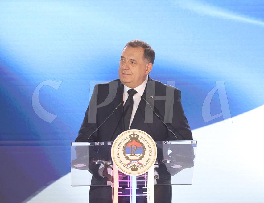 BANJA LUKA, JANUARY 8 /SRNA/ – Republika Srpska is an inevitability, it is magnificent, and therefore it is worth continuing to fight for it, SNSD leader Milorad Dodik said this evening at the ceremonial academy marking January 9, the Day of Republika Srpska, and 34 years since its establishment, held in Banja Luka.
