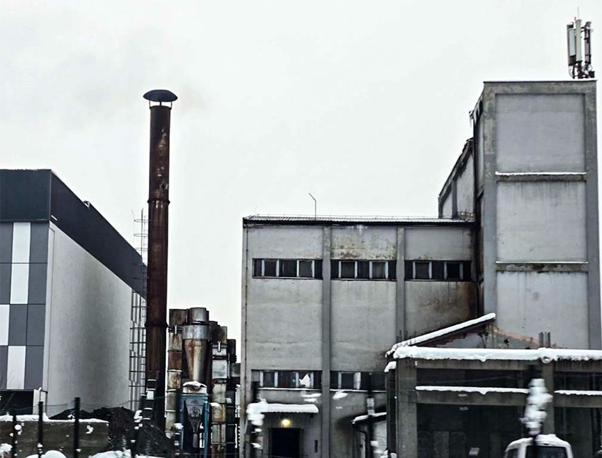 БИЈЕЉИНА, 8. ЈАНУАРА /СРНА/ - Испорука гријања становницима Бијељине требало би да почне сутра у послијеподневним часовима, најављено је из Градске топлане гдје очекују да ће до подне имати нове количине угља.