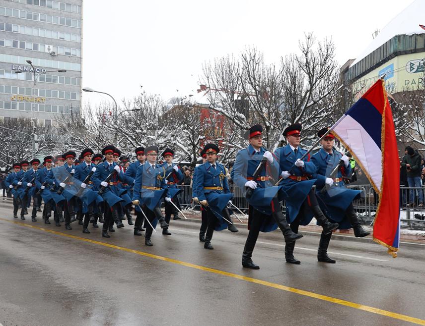 BANJA LUKA, JANUARY 9 /SRNA/ - The ceremonial parade held on the occasion of Republic Day showed what everyone already knows - that Republika Srpska has strength, dignity, and a people who stand upright, said SNSD President Milorad Dodik.