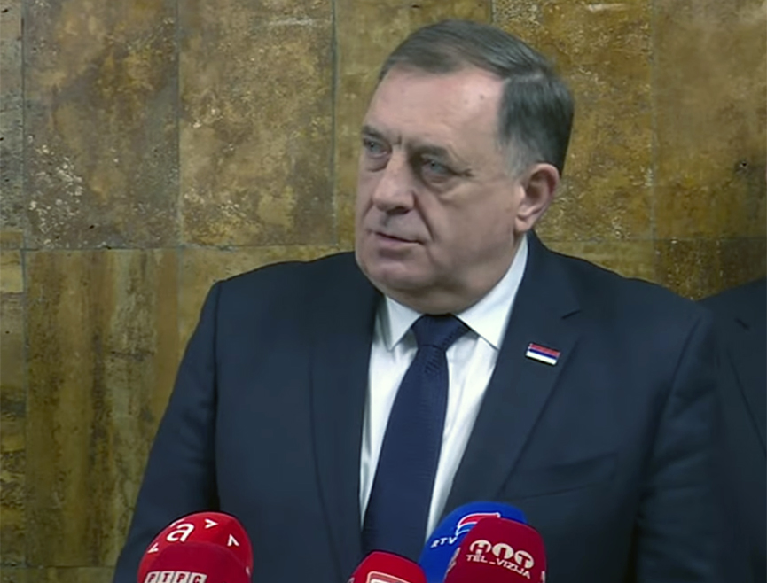 БРЧКО, 10. ЈАНУАРА /СРНА/ - Предсједник СНСД-а Милорад Додик изјавио је да је Република Српска формирана да буде трајна и да ће, упркос бијесу Зукана Хелеза, остати трајно да живи на својој територији, са својим народом, историјом и будућношћу.